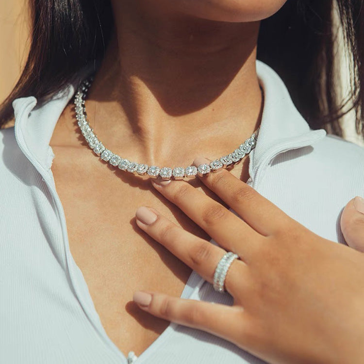 Clustered Necklace